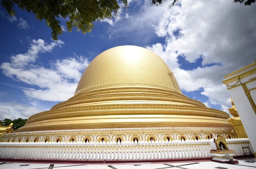 Kaunghmudaw Pagoda, Sagaing, Sagaing Region, Myanmar